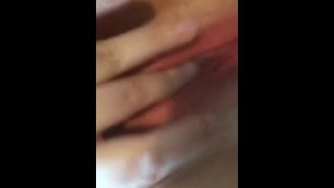 Girl rubbing wet pussy - short clip