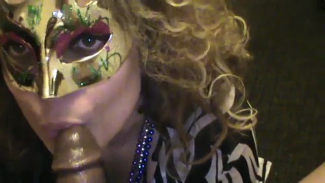 Venetian masked wife wife sucking a bbc