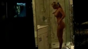 Amateur carolyn coco austin show her body in the shower