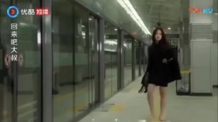 Korean girl kicks pervert's balls in subway