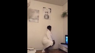 Ebony girl twerk