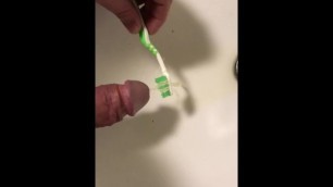 Pee on Girlfriends Toothbrush
