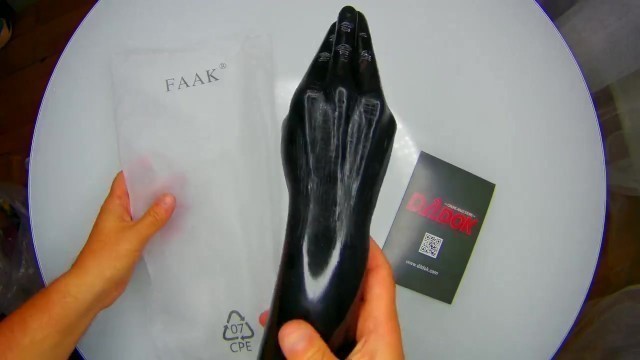 UNBOXING: FIST FUCKING DILDO by FAAK from DILDOK (Bottomtoys)