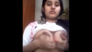 Indian girl leaked nude video calling by her boyfriend...hindi audio