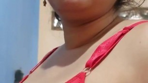 Cheating mature chubby Indian bhabhi strips on cam