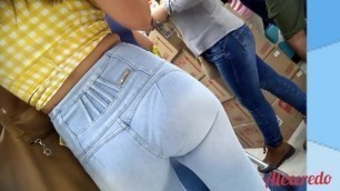 Maravilloso Culazo rico latino en jeans ajustados