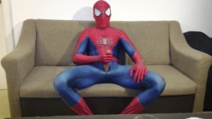 spiderman loves to wank (and cum)