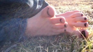 Dreena Rogue Toes Wiggling In Winter Grass