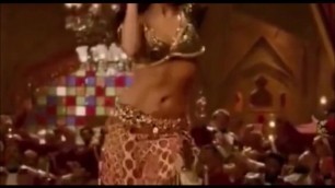 Indian actress Katrina Kaif hot boobs navel Suraiyya Thugs of Hindostan-1