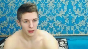 Uncut Russian dave_wels jerks off and cums - Chaturbate