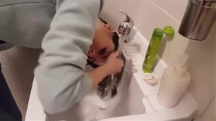 ASMR sink hair washing