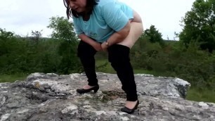 bbw washes rock away