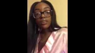 Young hoe smoking and twerking on live (download perks app)