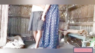 Woman wife share pussy with her cousin when she cleaning outside